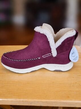 Easy Spirit TUVA2 Burgundy Suede Booties Sherpa Lined 8.5W